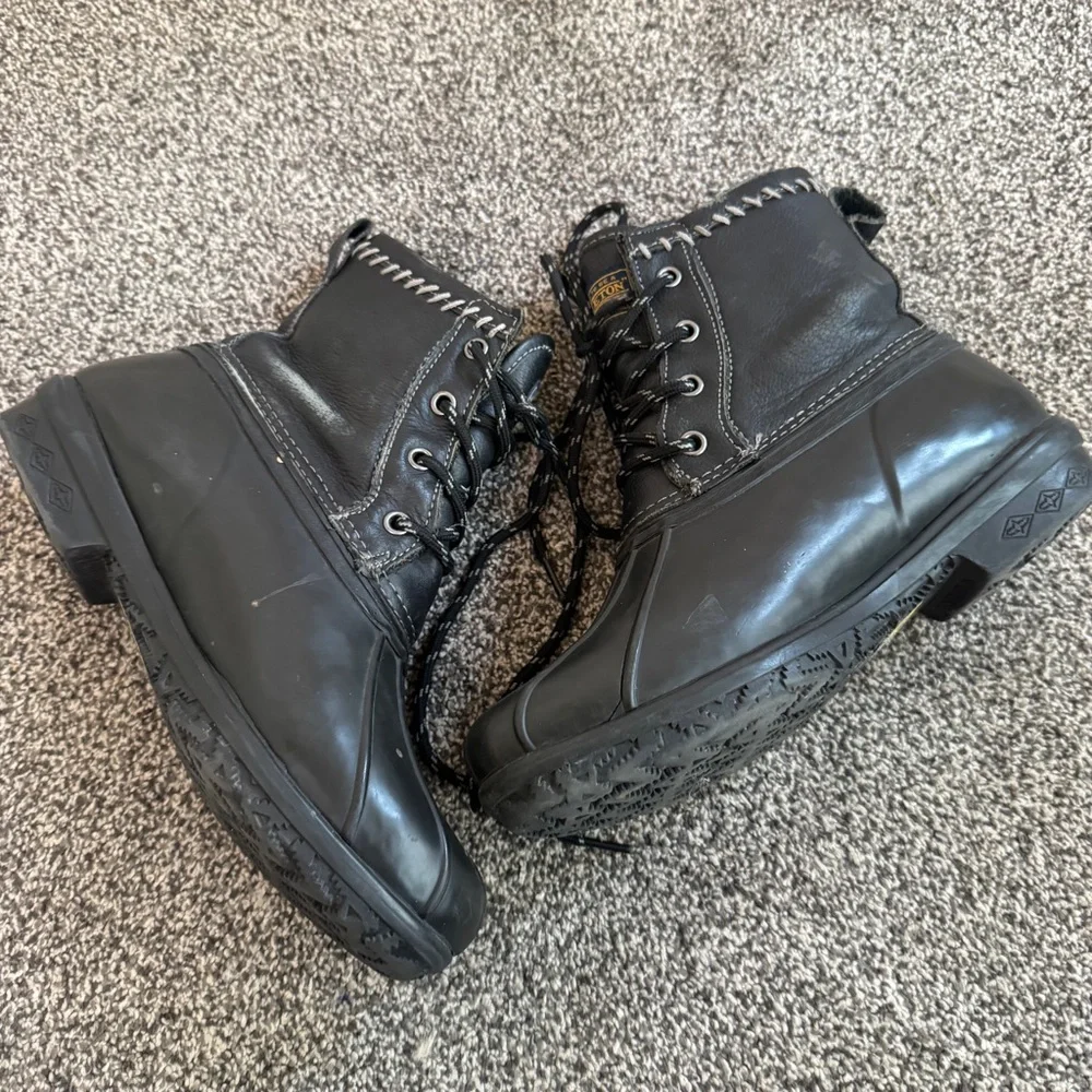 Pendleton Women's Short Duck Boot size 7 Black
